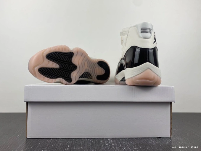 Rep LUCY AR0715-101 WMNS 11 Neapolitan Air Jordan 0731